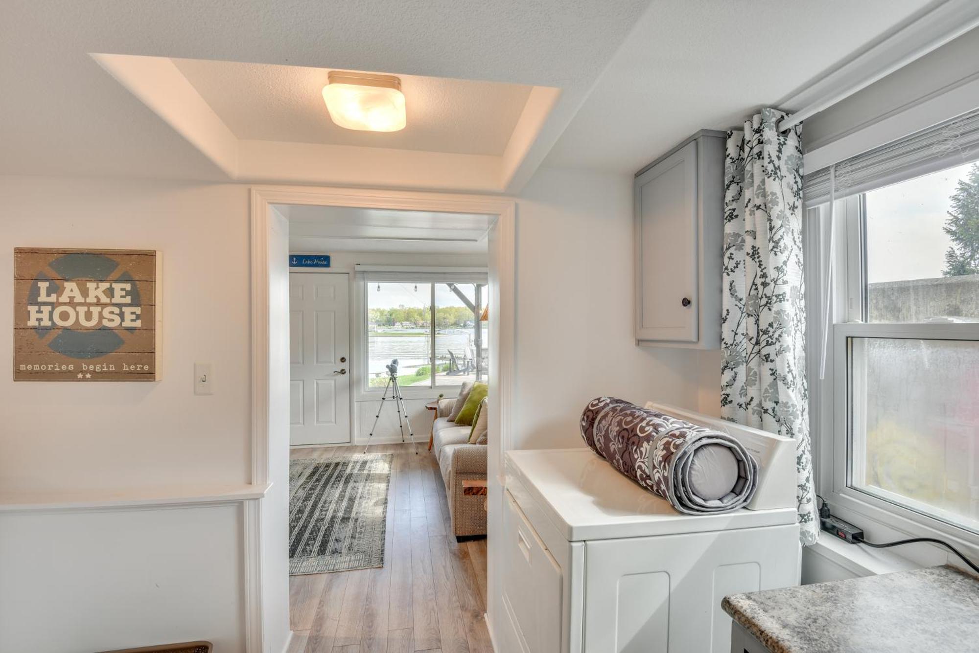 Rome City Lake House With Dock And Waterfront Views! Kendallville ภายนอก รูปภาพ