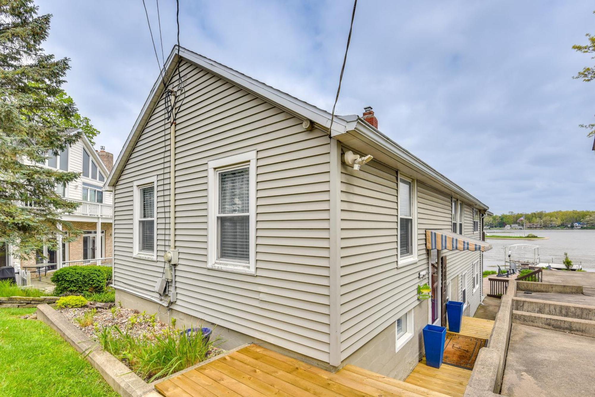 Rome City Lake House With Dock And Waterfront Views! Kendallville ภายนอก รูปภาพ