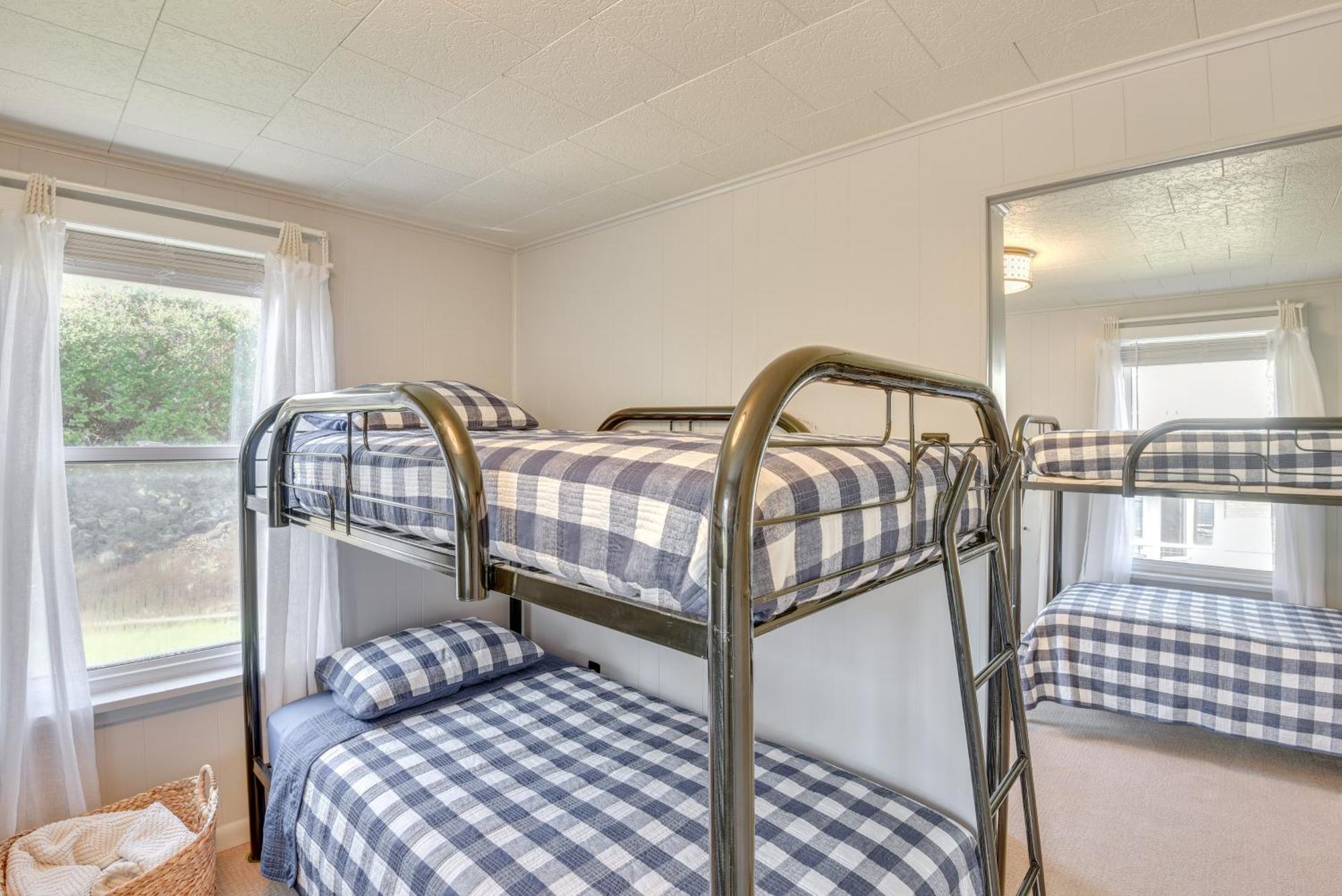 Rome City Lake House With Dock And Waterfront Views! Kendallville ภายนอก รูปภาพ
