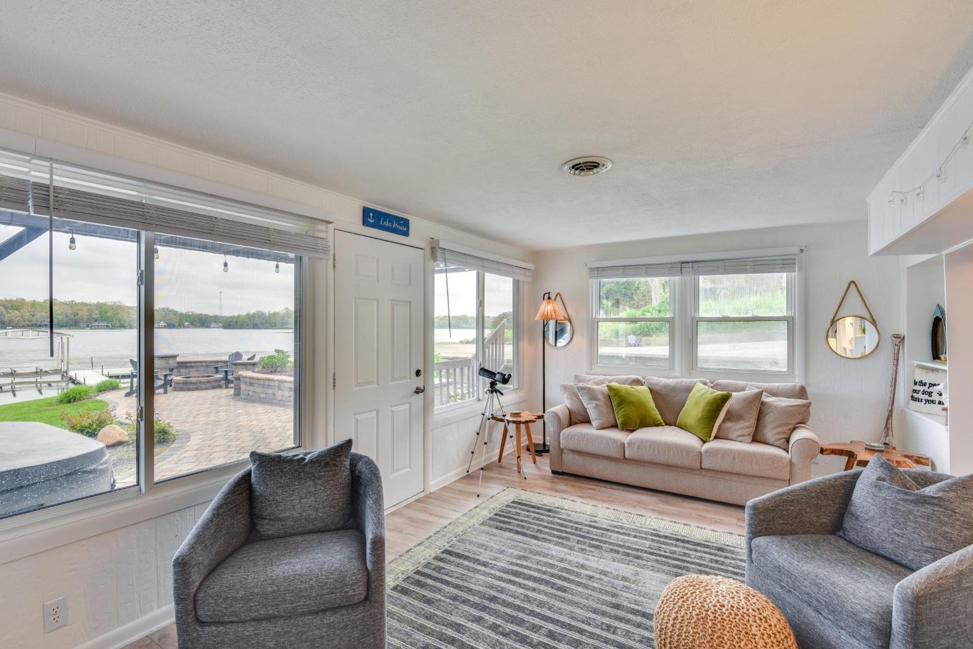 Rome City Lake House With Dock And Waterfront Views! Kendallville ภายนอก รูปภาพ