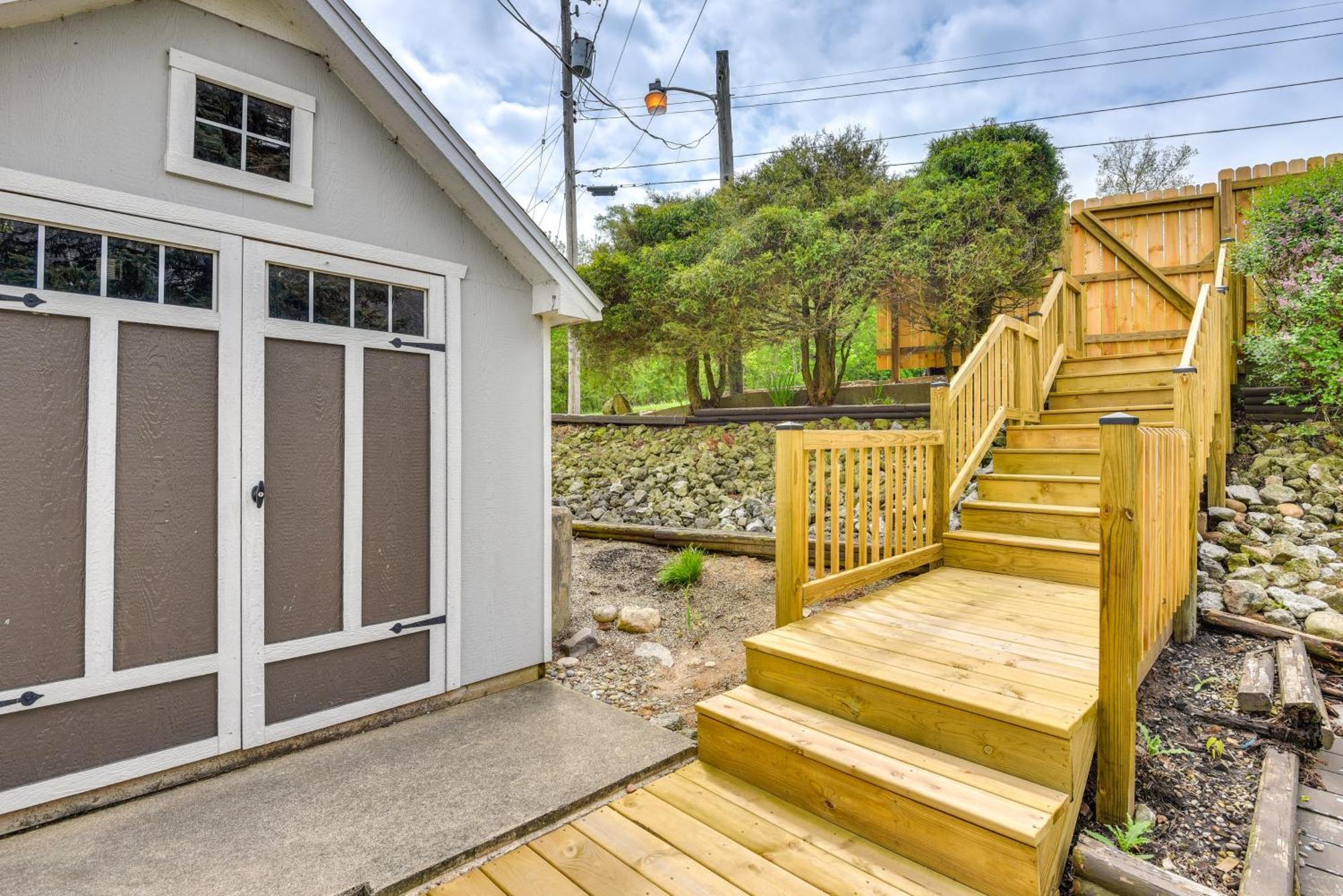 Rome City Lake House With Dock And Waterfront Views! Kendallville ภายนอก รูปภาพ