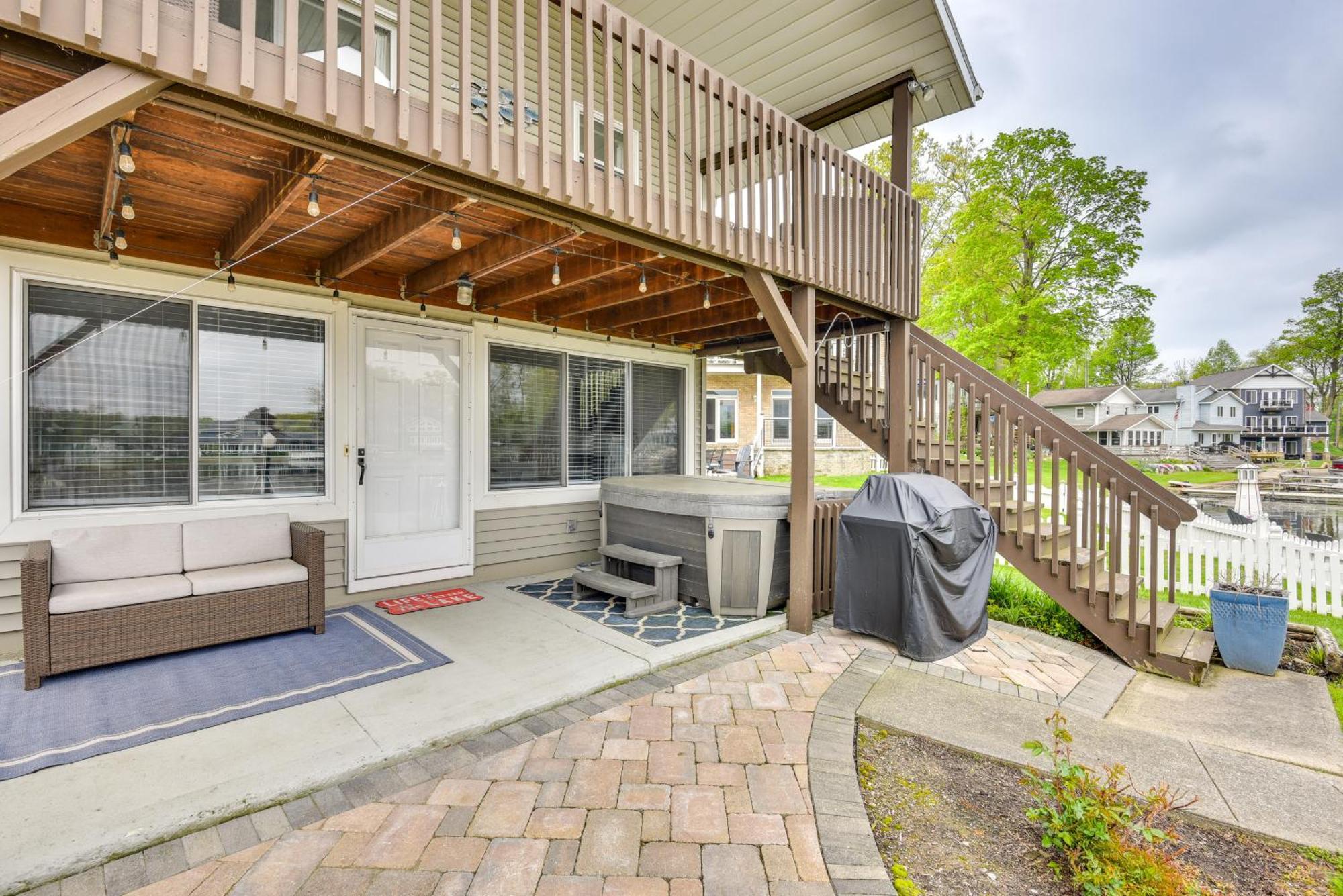 Rome City Lake House With Dock And Waterfront Views! Kendallville ภายนอก รูปภาพ