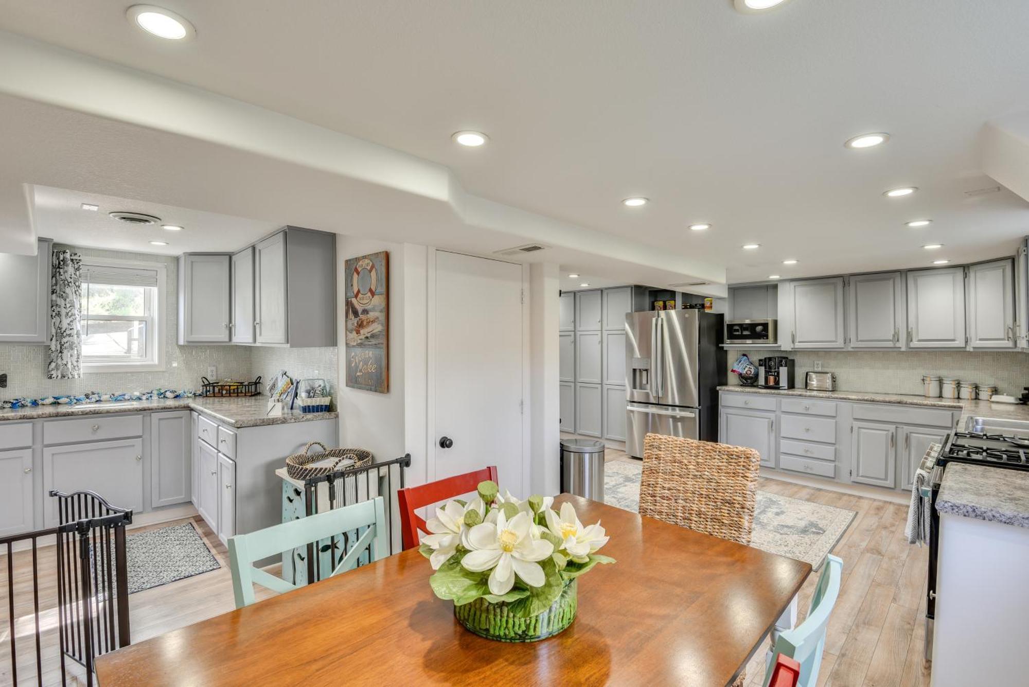 Rome City Lake House With Dock And Waterfront Views! Kendallville ภายนอก รูปภาพ